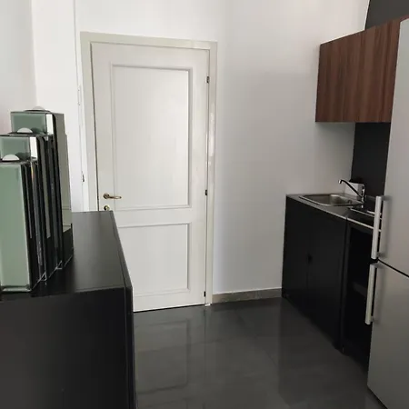 Trani Residence דירה